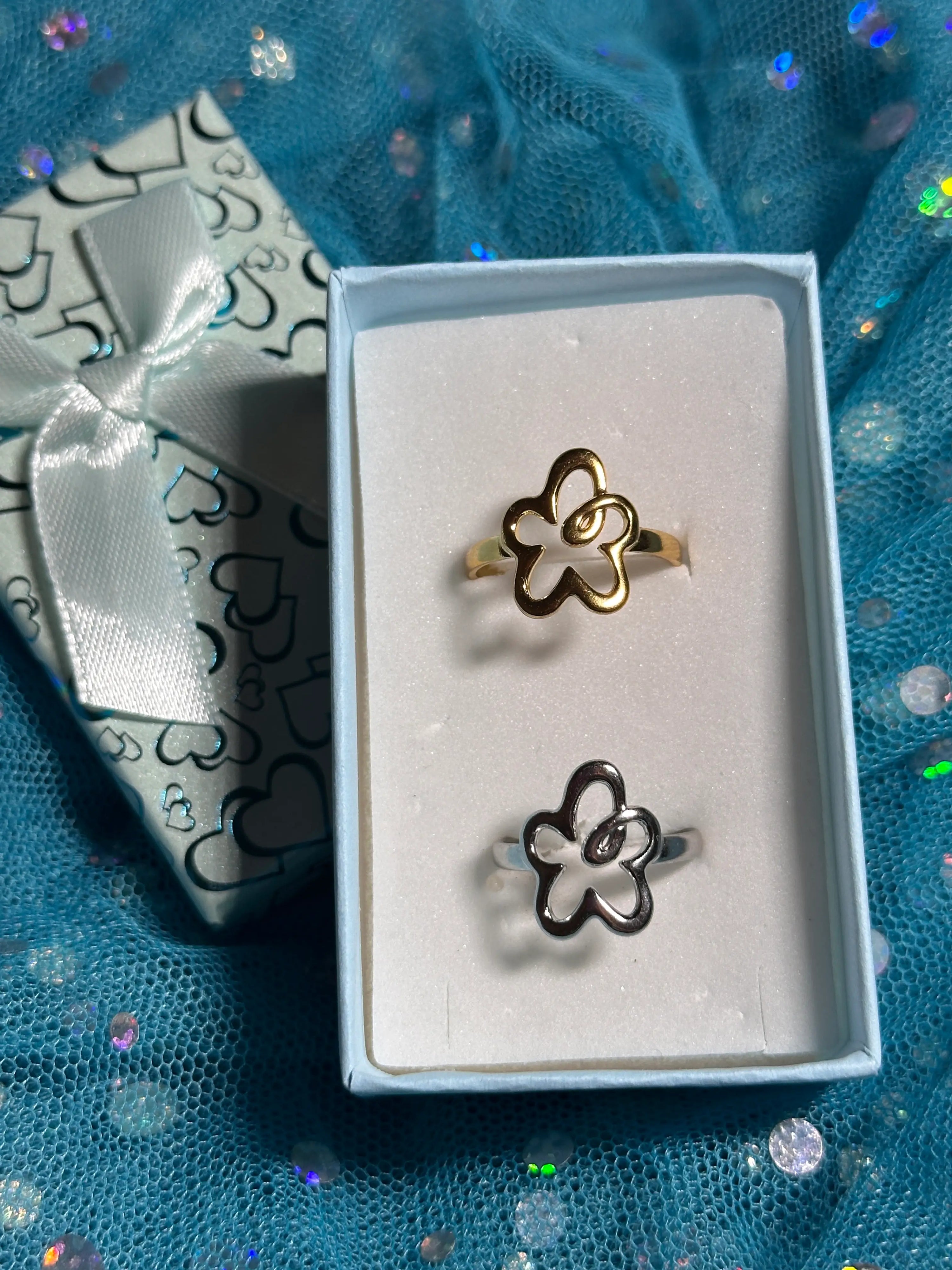 Blooming beauty ring