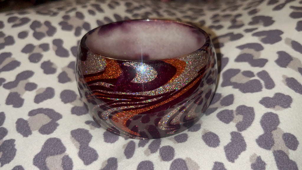 Vintage swirl print glitter bangle bracelet