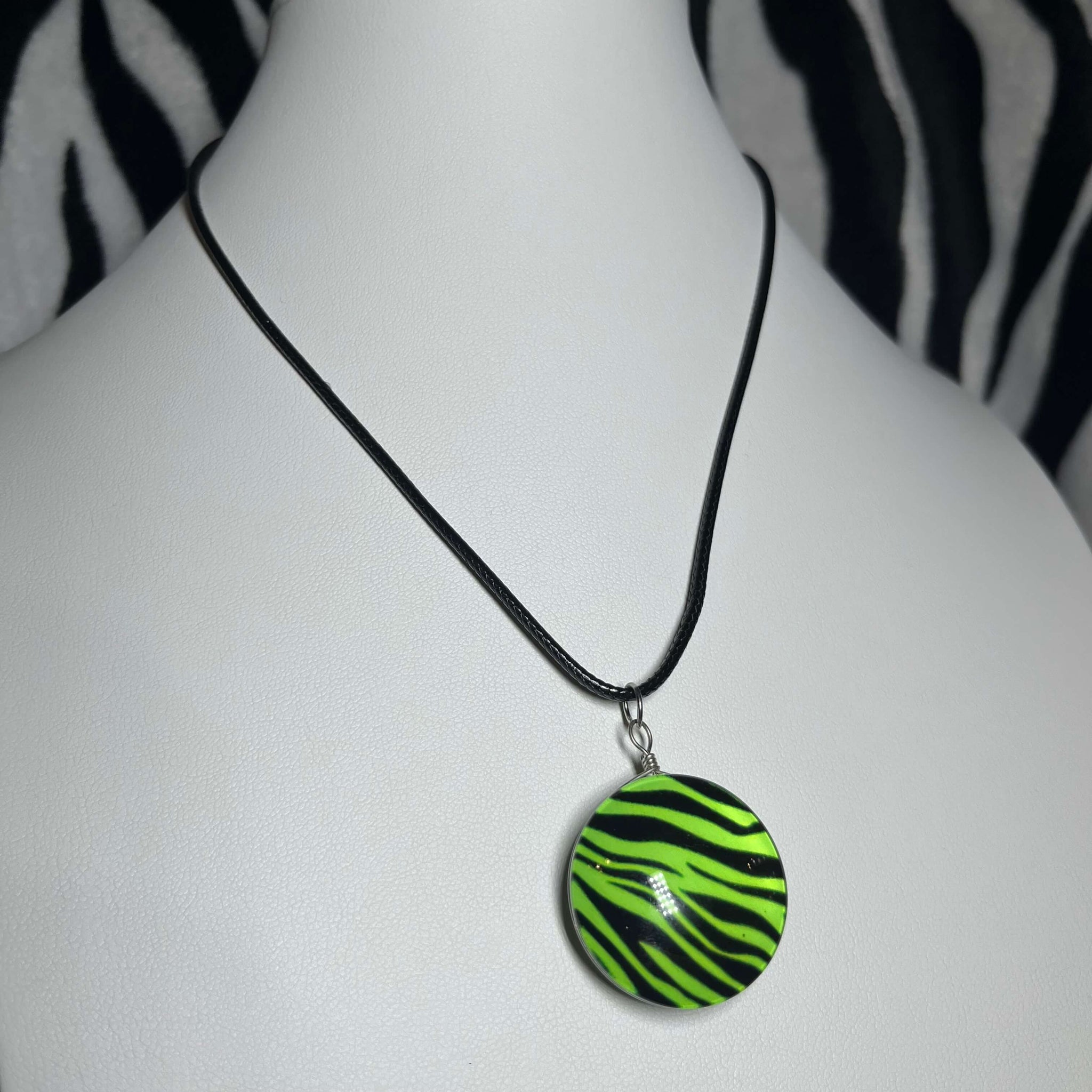 Zebra print glass necklaces ♡