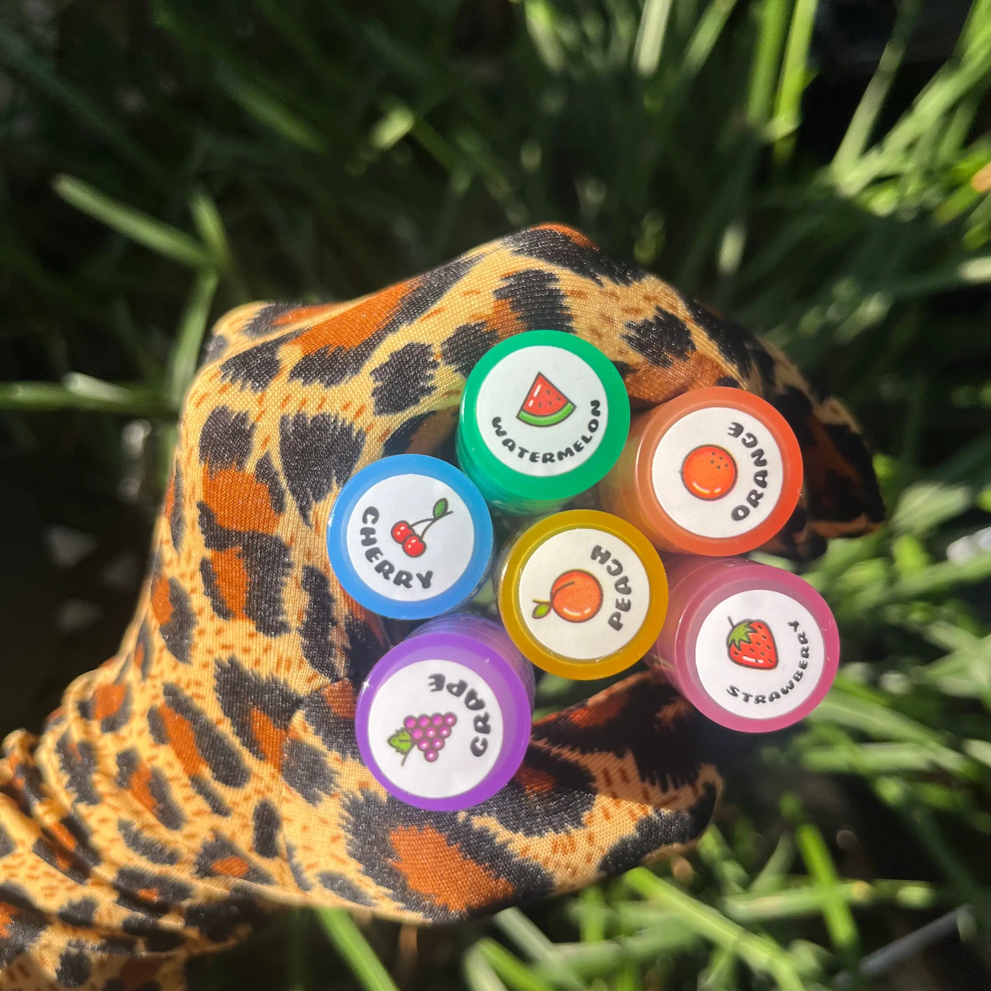 Amuse Roll on body glitter
