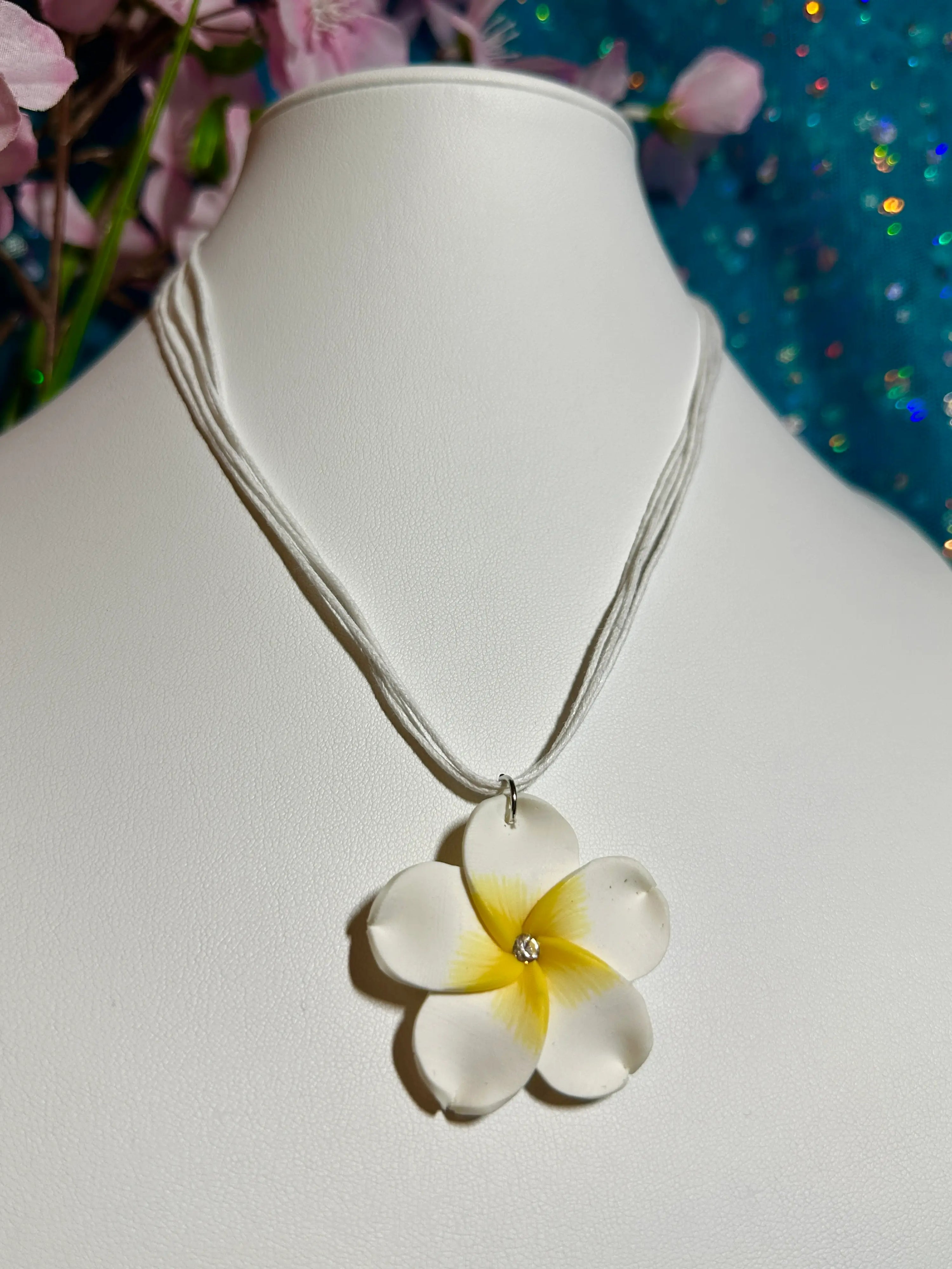Coconut girl necklace