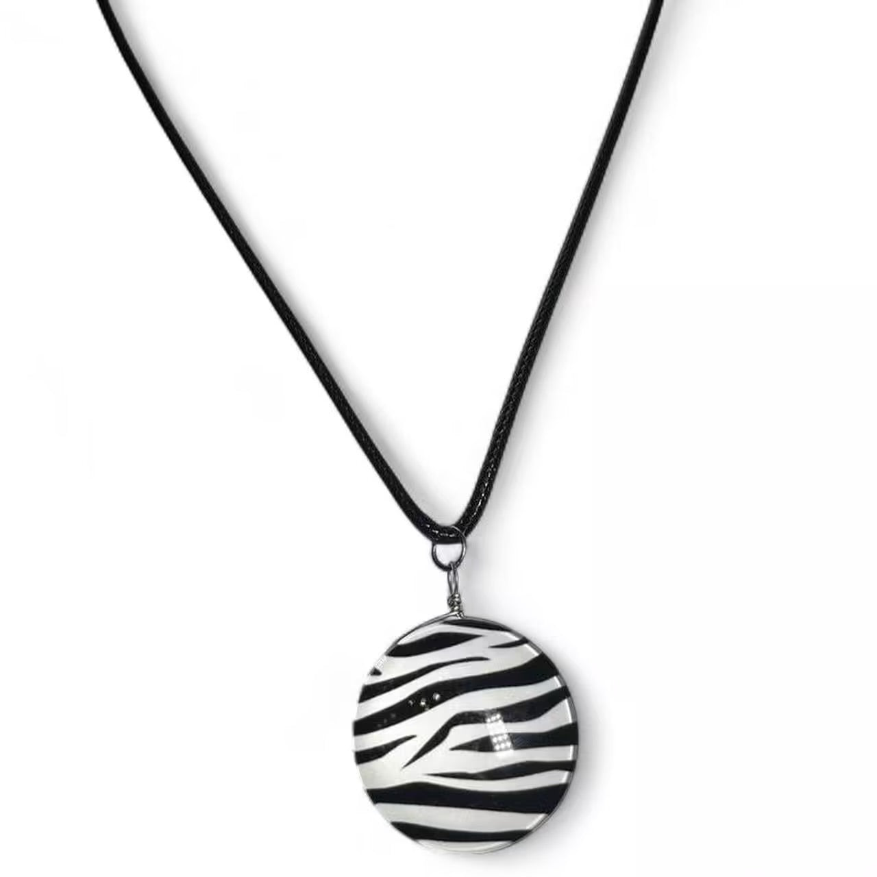 Zebra print necklaces ♡