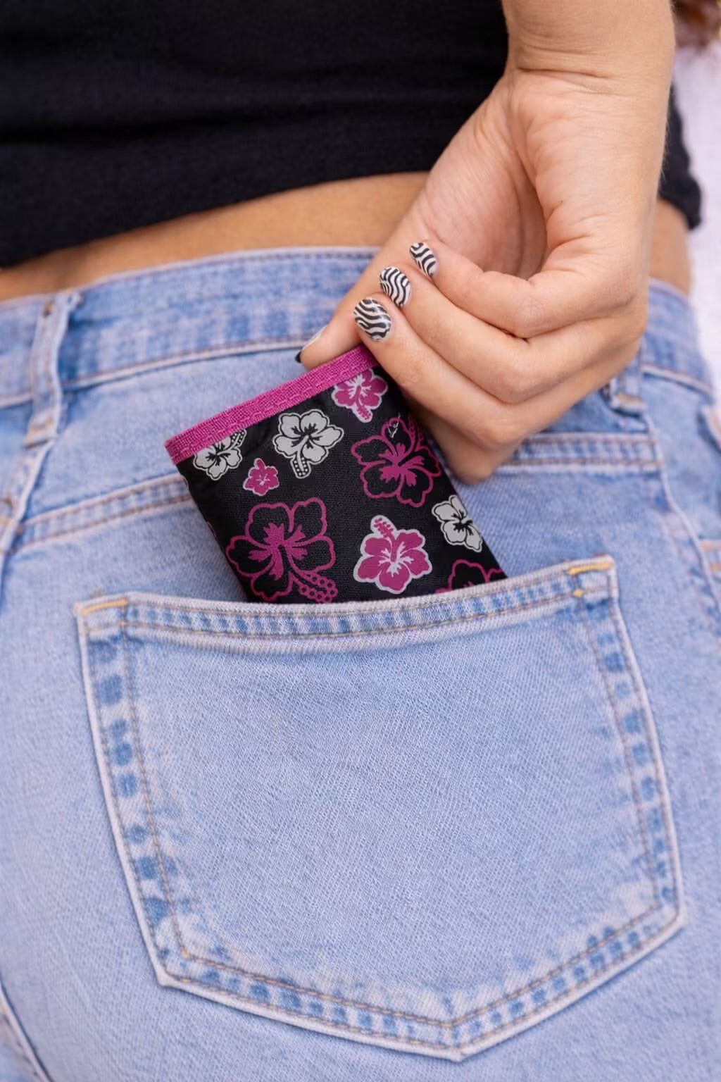 Coconut girl mini wallet