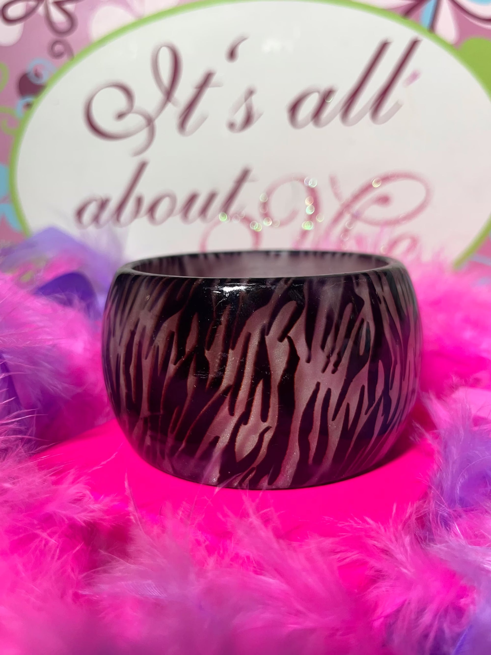 Vintage shimmer zebra print lucite chunky bangle