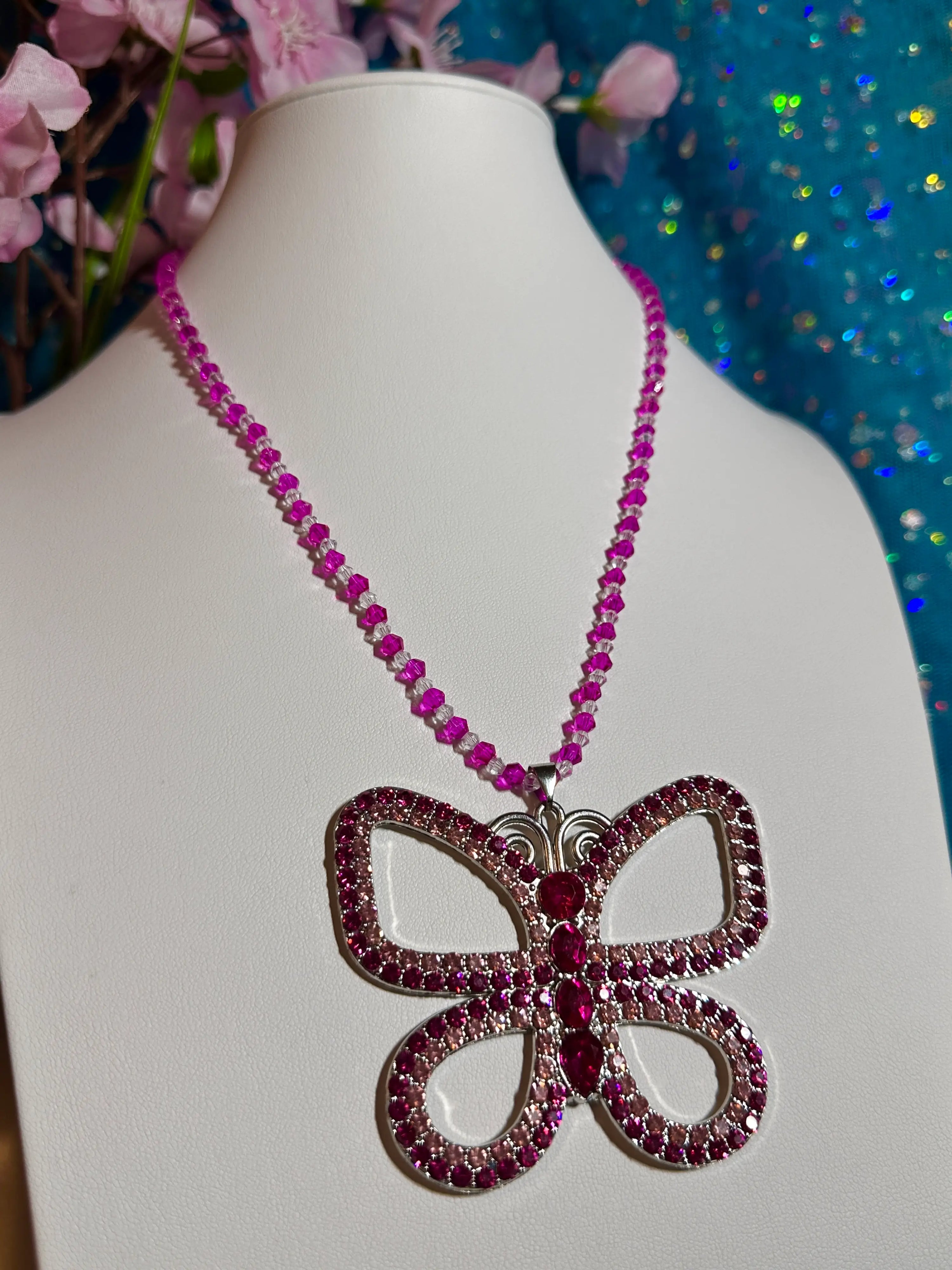 Spread your wings necklace