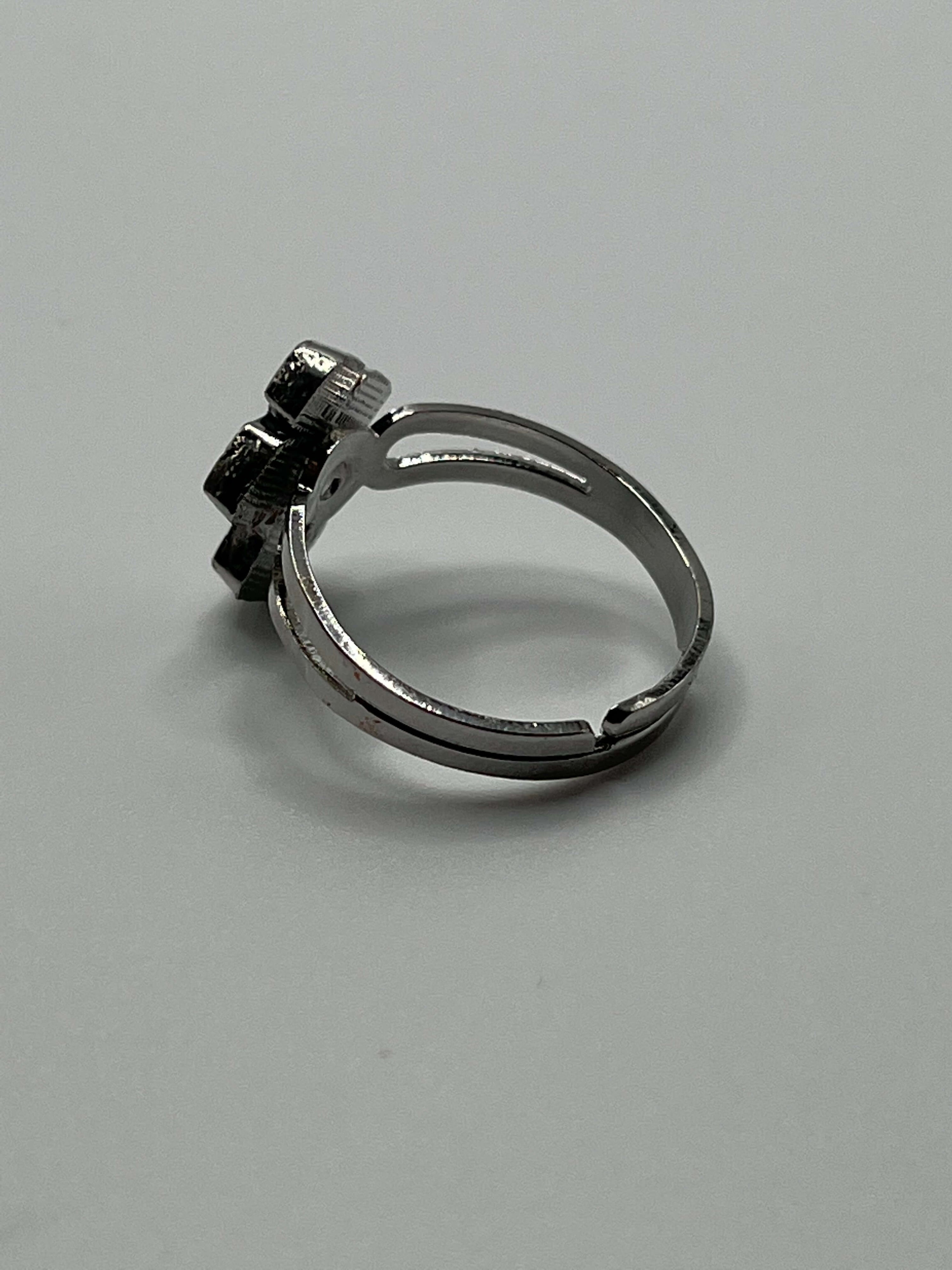Cross mood ring ☆